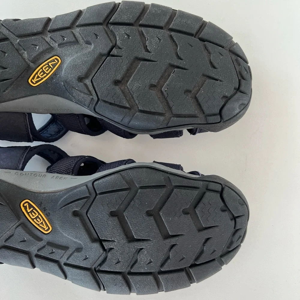 KEEN Men's Clearwater CNX Sandal in Navy Blue and Light Gray, size 10 / 43